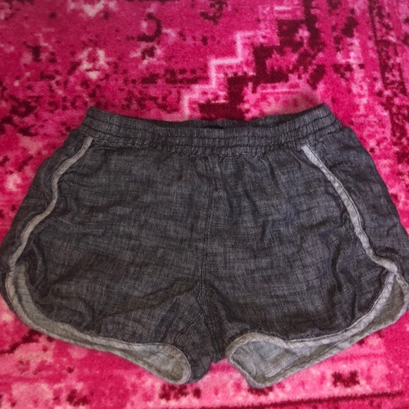 Madewell Shorts - Picture 1 of 3